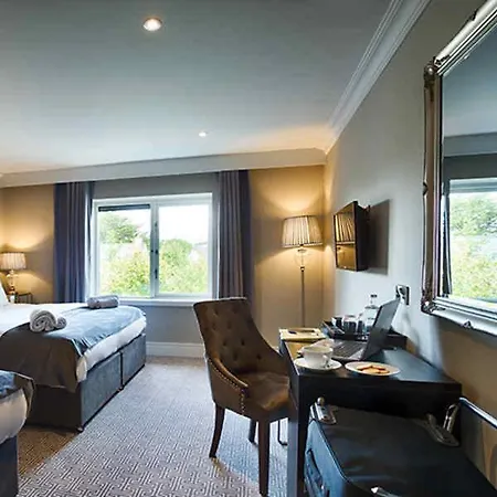 The Village Hotel, Bar And Restaurant