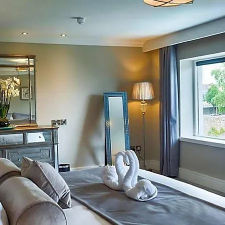 The Village Hotel, Bar And Restaurant Hotel Bettystown