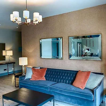 The Village Hotel, Bar And Restaurant Hotel 3*