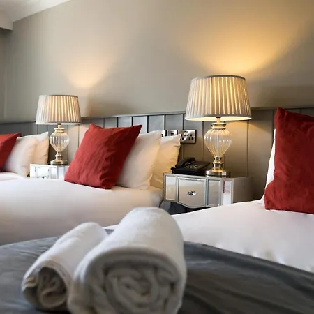 The Village Hotel, Bar And Restaurant