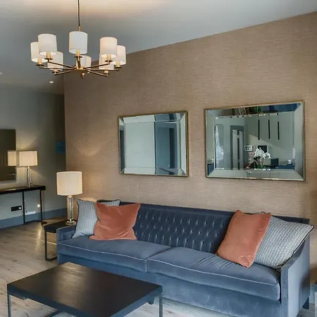 호텔 The Village Hotel, Bar And Restaurant