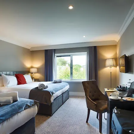 The Village Hotel, Bar And Restaurant Hotel Bettystown