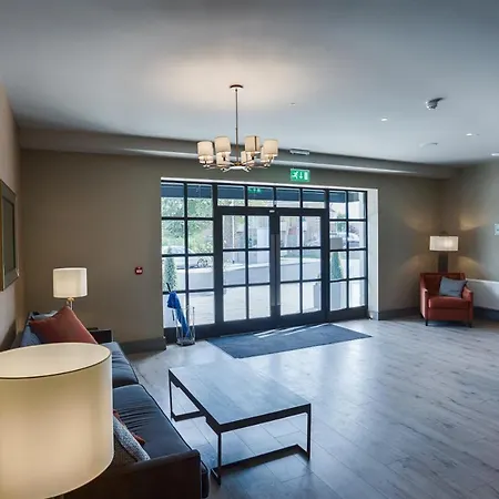 The Village Hotel, Bar And Restaurant