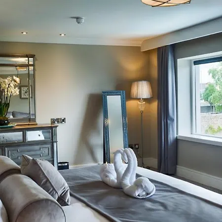 The Village Hotel, Bar And Restaurant 3* Bettystown