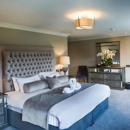 호텔 The Village Hotel, Bar And Restaurant