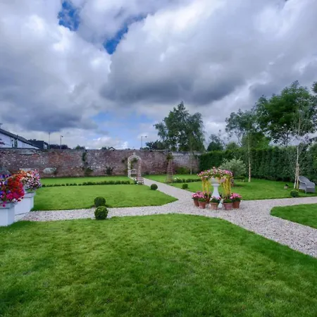 The Village Hotel, Bar And Restaurant Bettystown