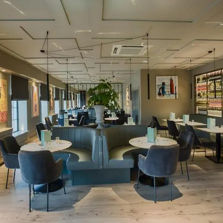 The Village Hotel, Bar And Restaurant Hotel 3*