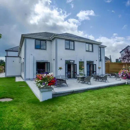 Hotel The Village Hotel, Bar And Restaurant 3*