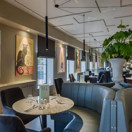 The Village Hotel, Bar And Restaurant Hotel 3*