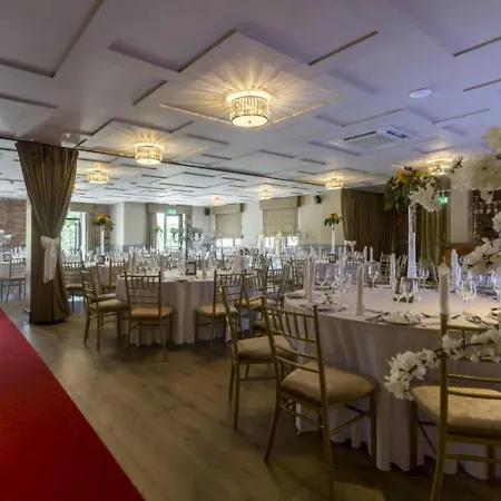 The Village Hotel, Bar And Restaurant Hotel Bettystown