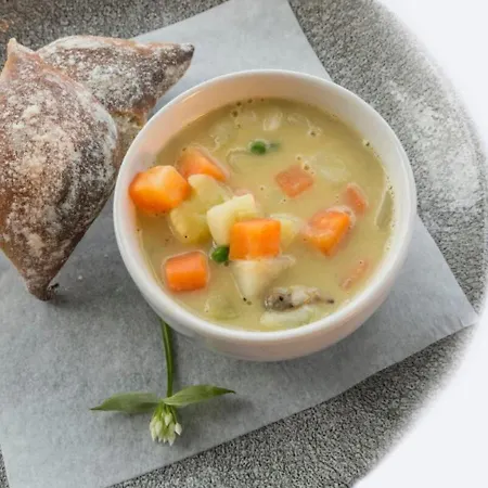 The Village Hotel, Bar And Restaurant 3*