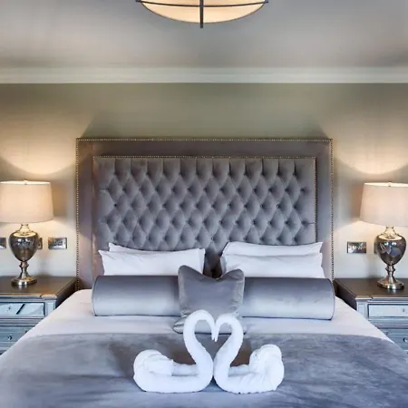 The Village Hotel, Bar And Restaurant Bettystown