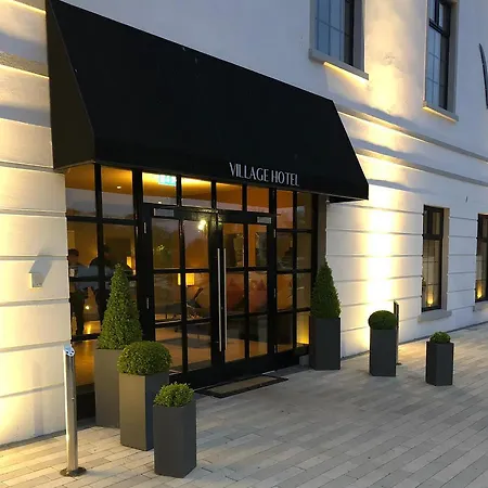 The Village Hotel, Bar And Restaurant 3*