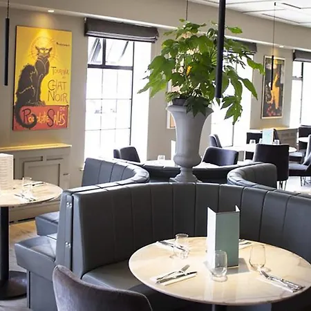 Hotel The Village Hotel, Bar And Restaurant Bettystown